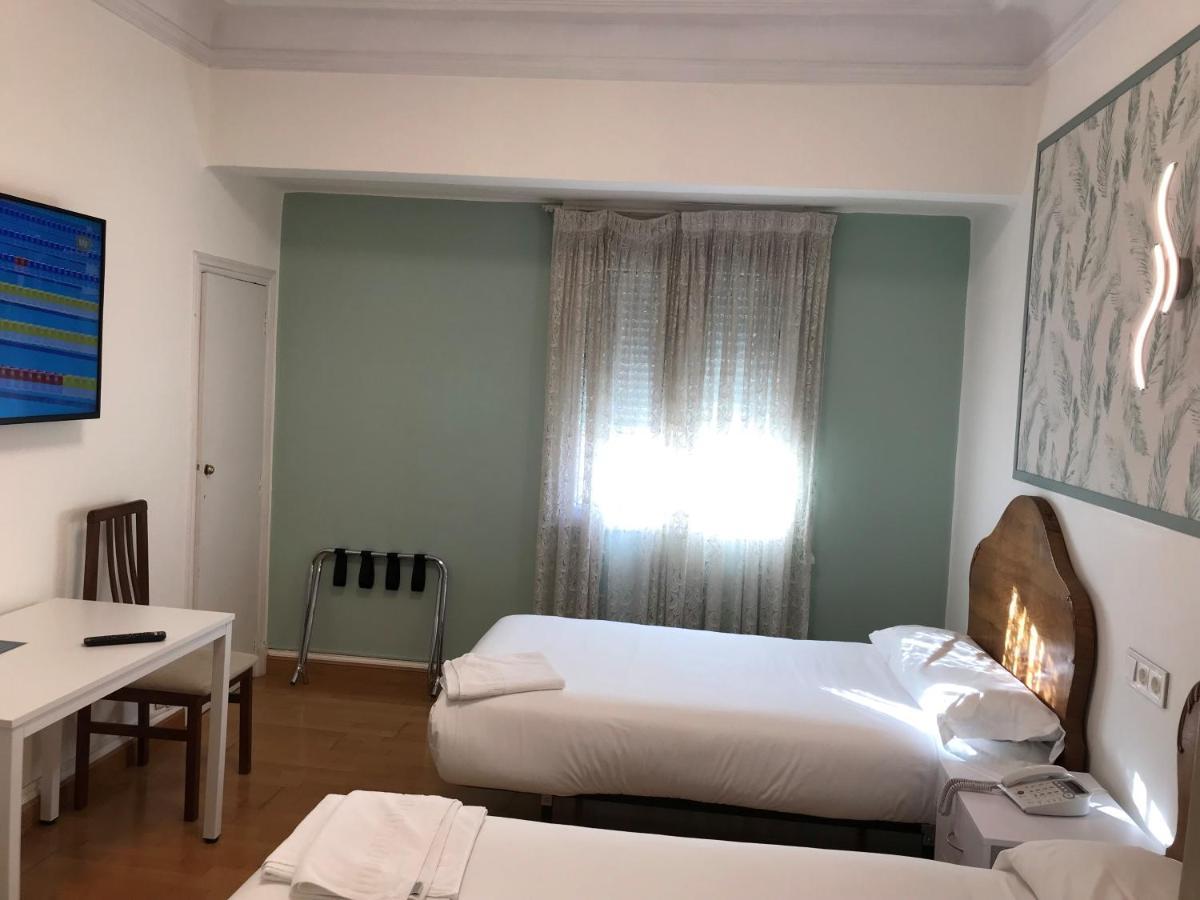 Hostal La Mexicana Santander Esterno foto