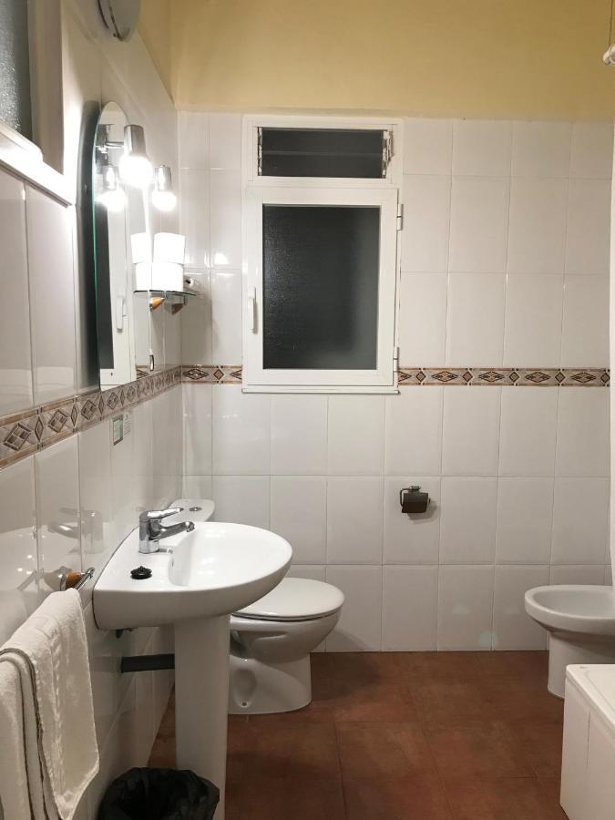 Hostal La Mexicana Santander Esterno foto