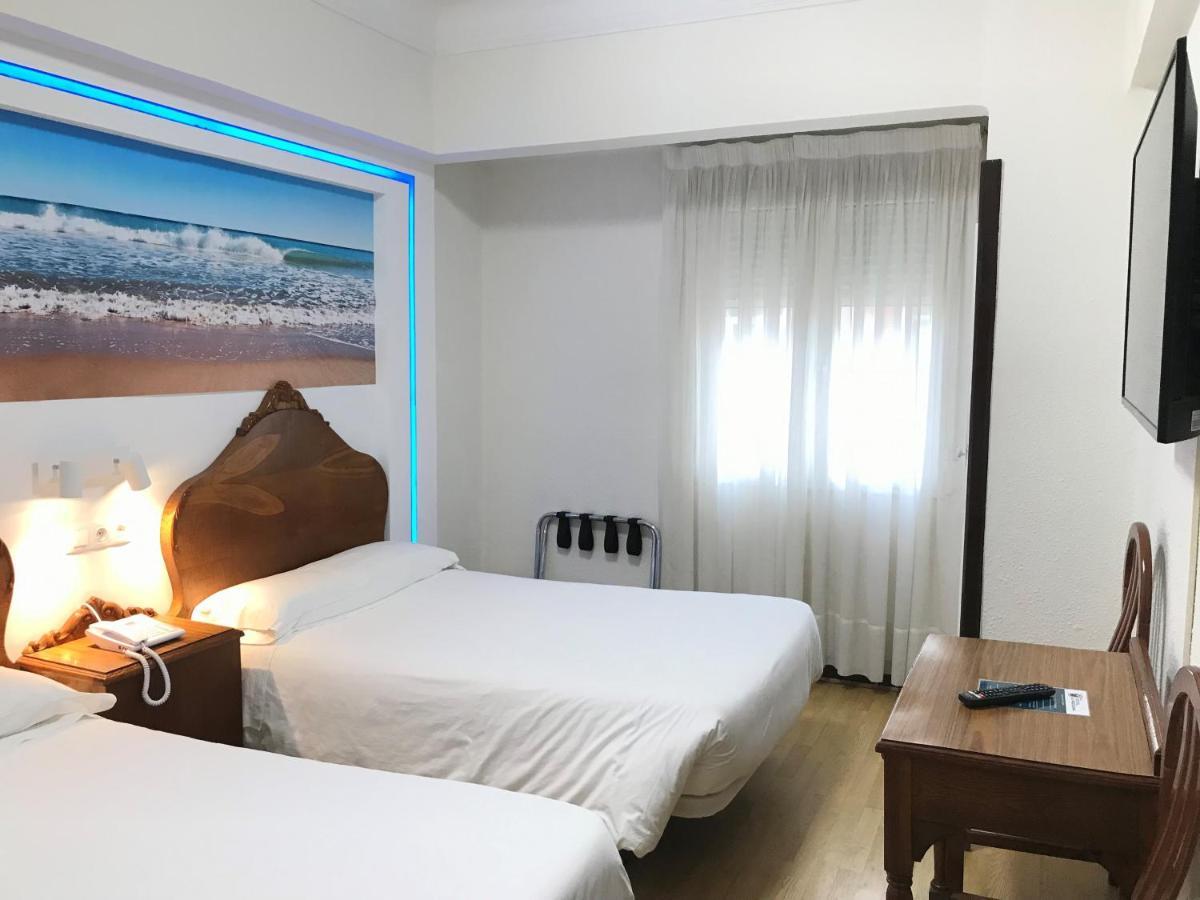 Hostal La Mexicana Santander Esterno foto
