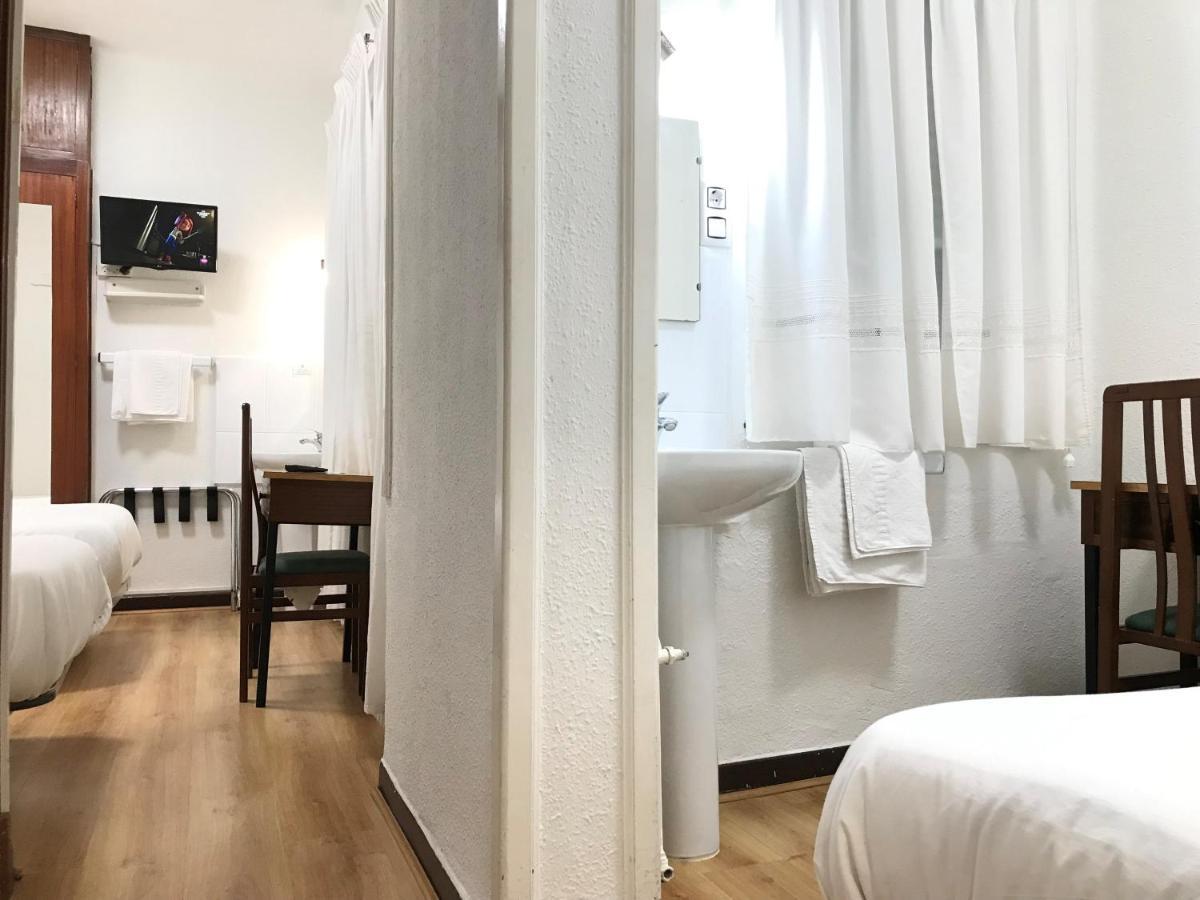 Hostal La Mexicana Santander Esterno foto