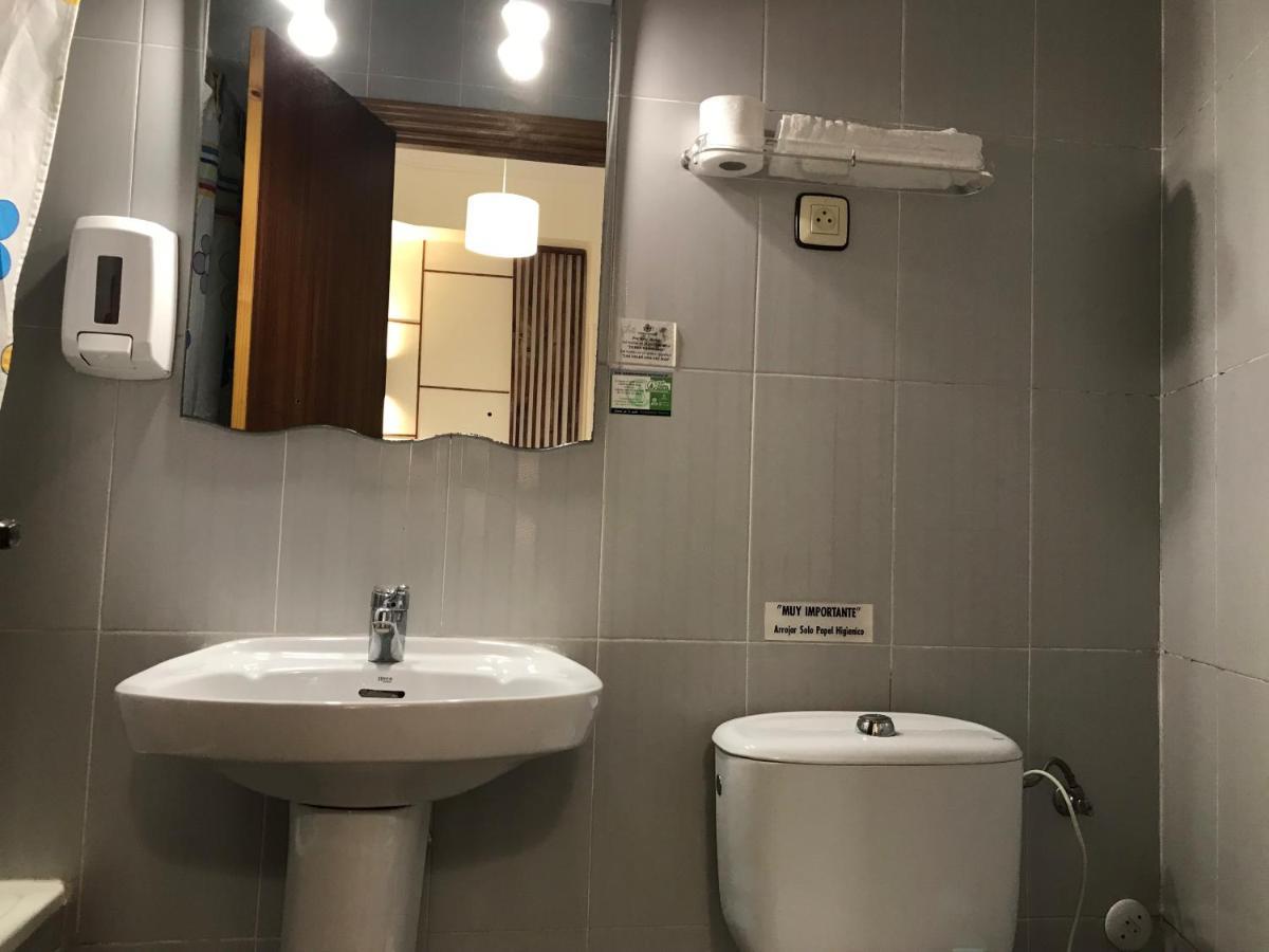 Hostal La Mexicana Santander Esterno foto