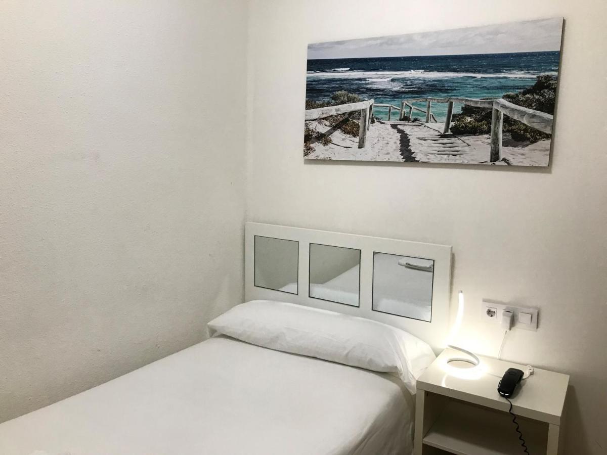 Hostal La Mexicana Santander Esterno foto