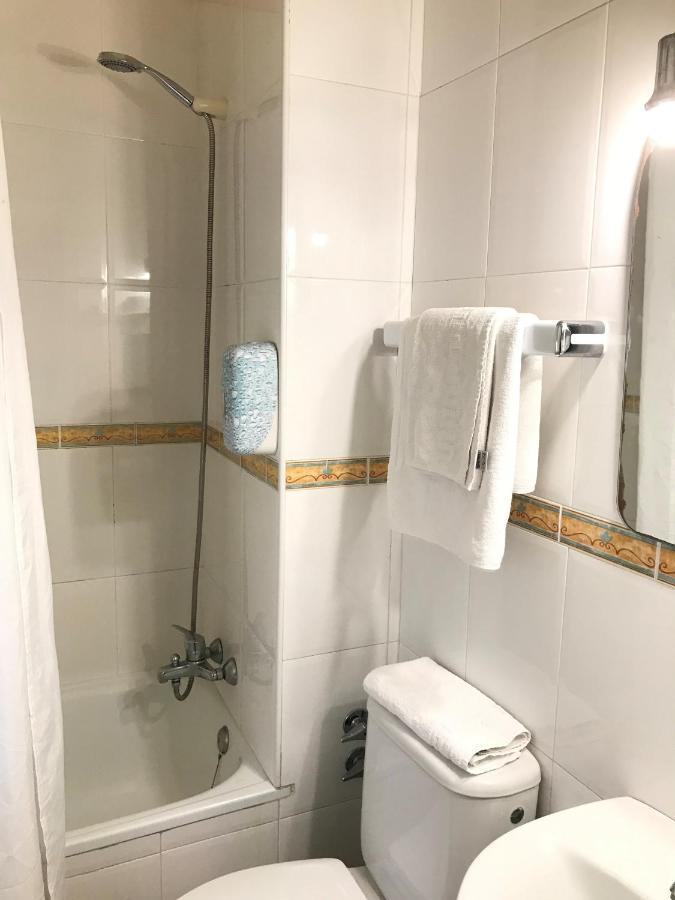 Hostal La Mexicana Santander Esterno foto