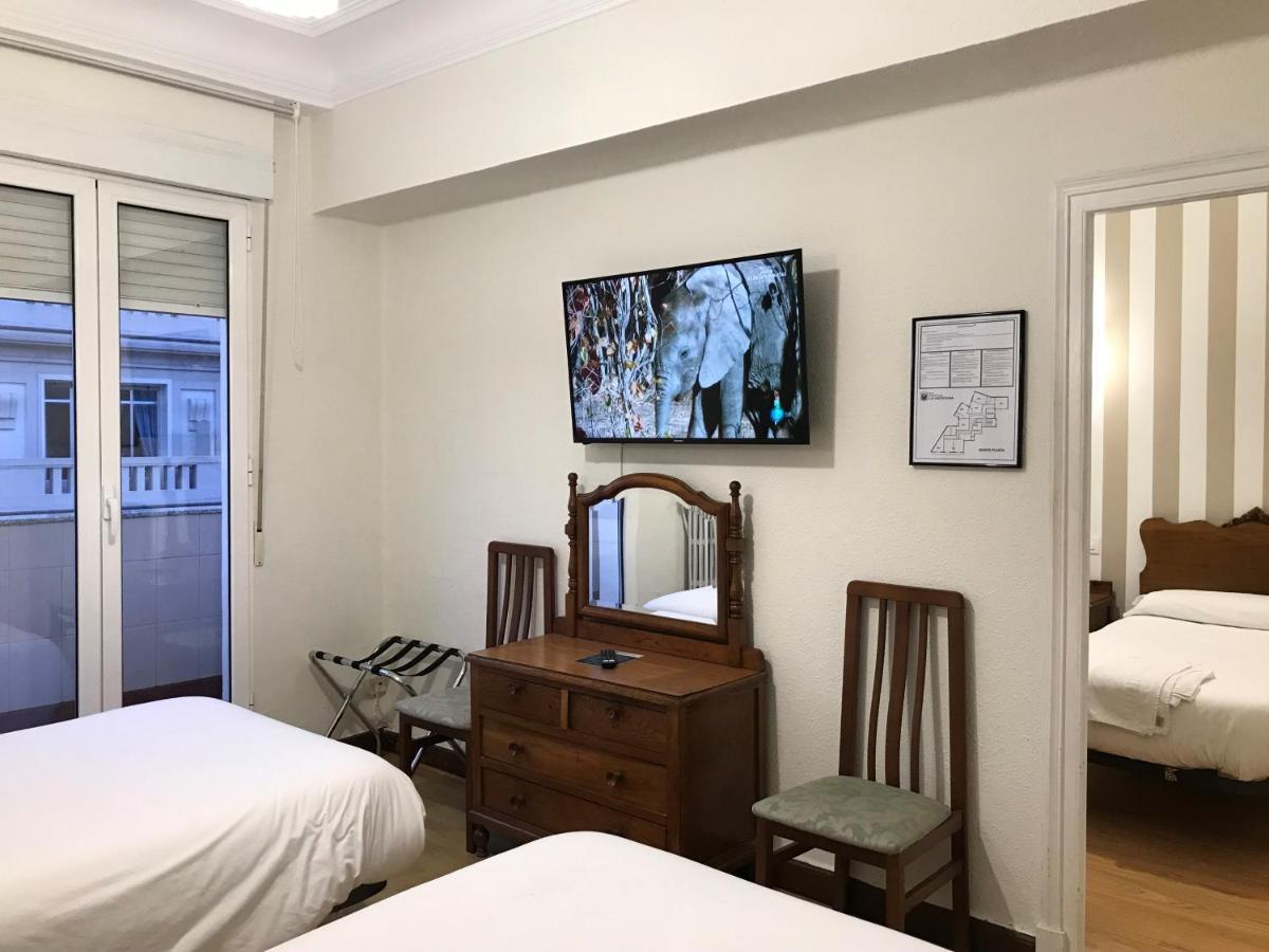 Hostal La Mexicana Santander Esterno foto