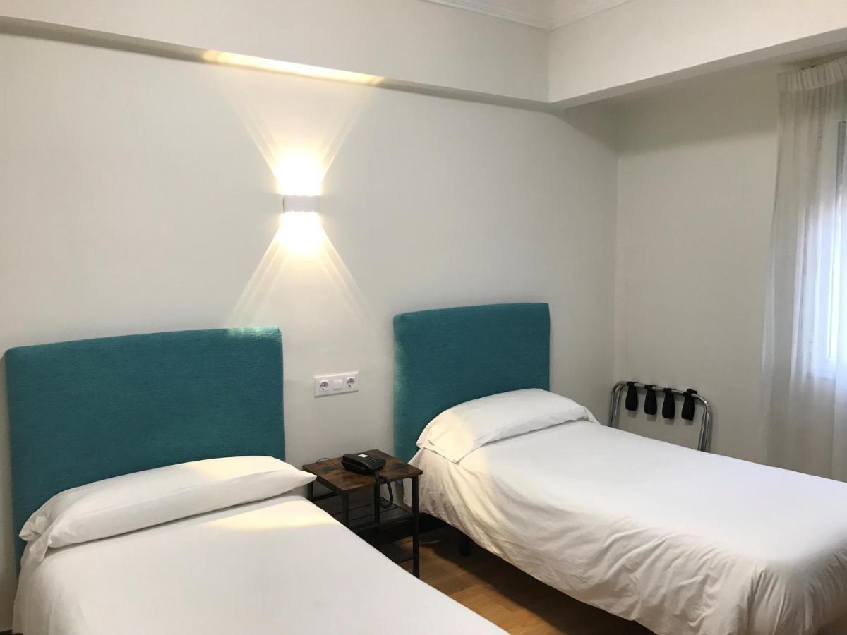Hostal La Mexicana Santander Esterno foto