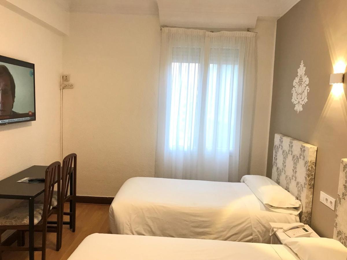 Hostal La Mexicana Santander Esterno foto