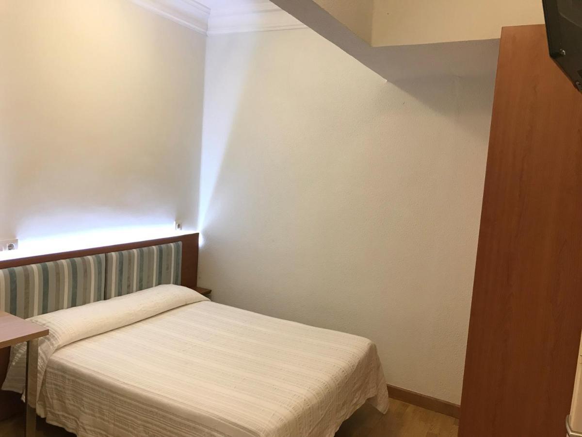 Hostal La Mexicana Santander Esterno foto